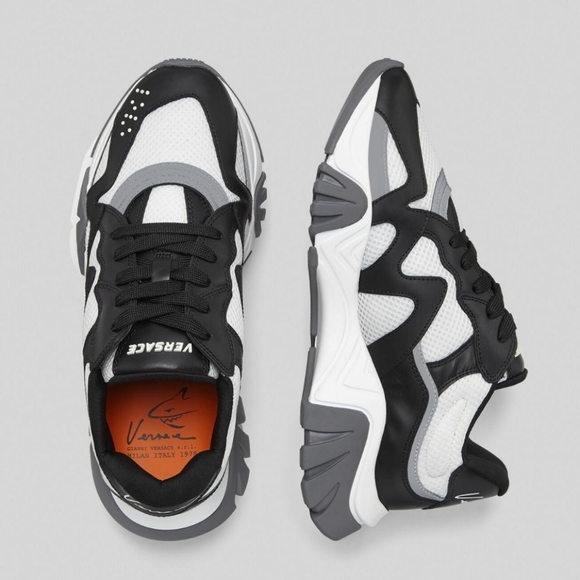 NWT$995 Versace Squalo White Black Chunky Sneakers Sz 44 IT-  11 US - Picture 2 of 16